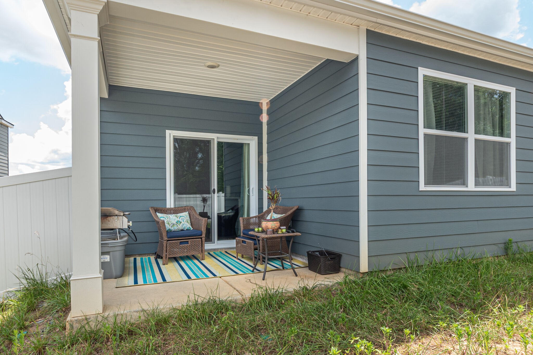 1122 Woodbridge Boulevard Lebanon, TN 37090 - Photo 28 of 30 a view of sitting area in front of house