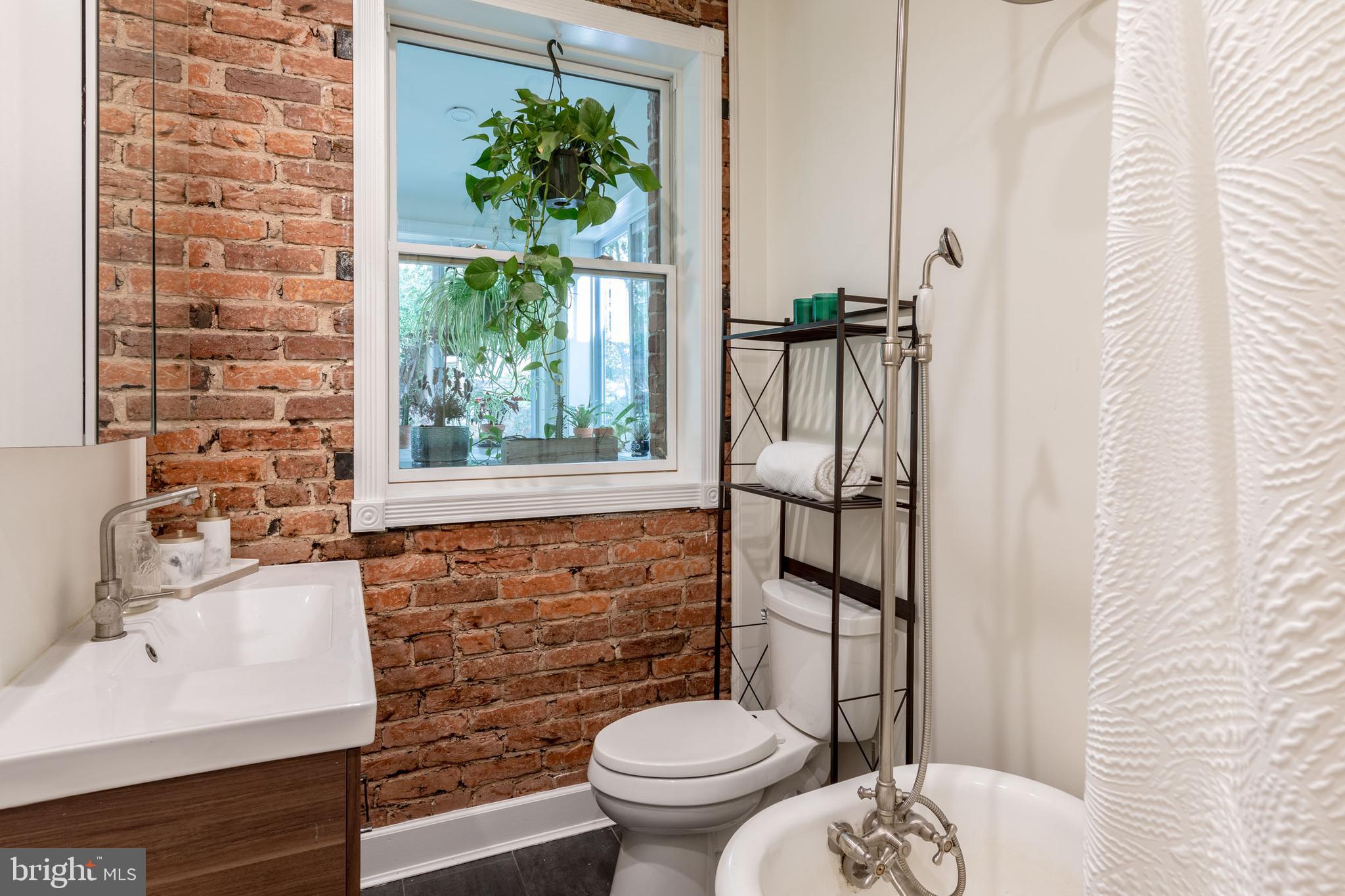 2053 Park Road Northwest Washington, DC 20010 - Photo 21 of 38 Bathroom