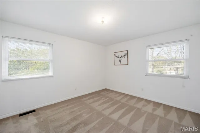 $260,000 | 36 Cloverdale Drive, St. Charles, MO 63304