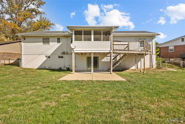 $260,000 | 36 Cloverdale Drive, St. Charles, MO 63304