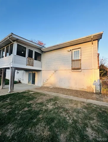 $254,900 | 36 Cloverdale Drive, St. Charles, MO 63304