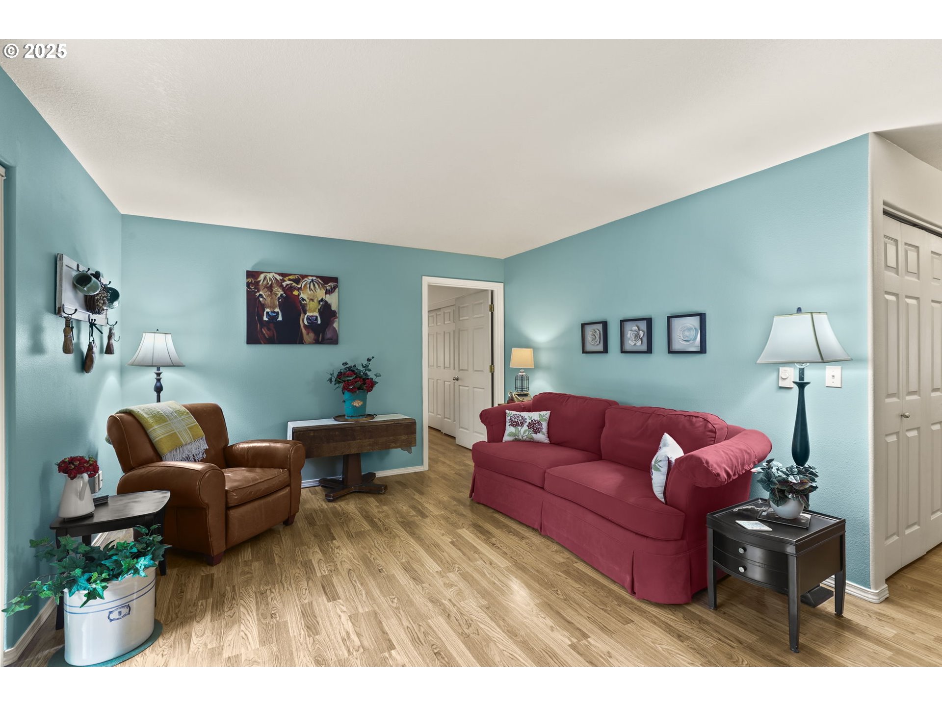 4606 West Powell Boulevard, Unit 162 Gresham, OR 97030 - Photo 11 of 40 Living Room