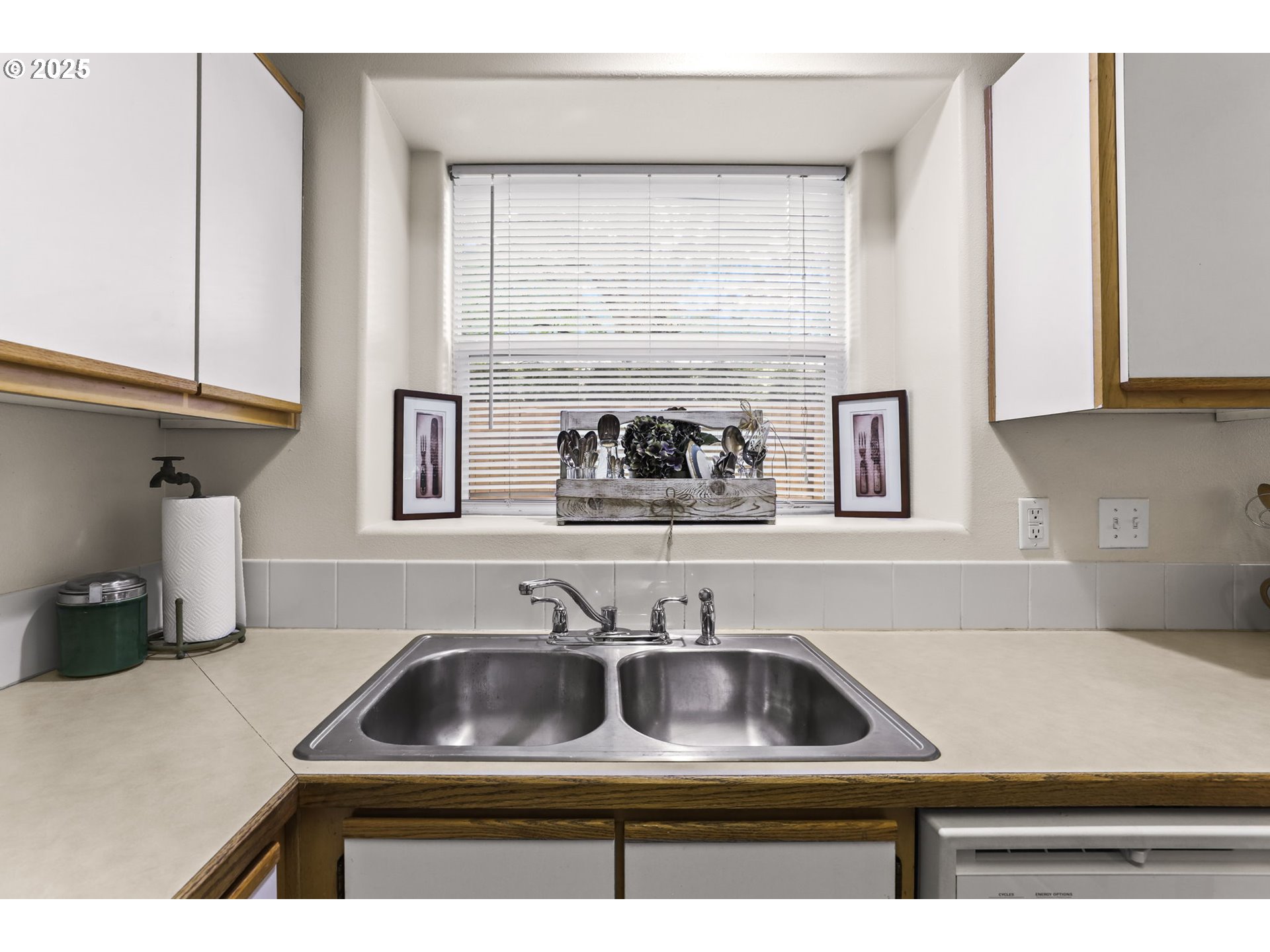 4606 West Powell Boulevard, Unit 162 Gresham, OR 97030 - Photo 5 of 40 Kitchen