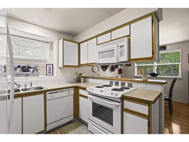 $268,000 | 4606 West Powell Boulevard, Unit 162, Gresham, OR 97030