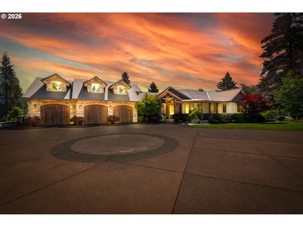 $2,975,000 | 422 Jasmine Way, Roseburg, OR 97471