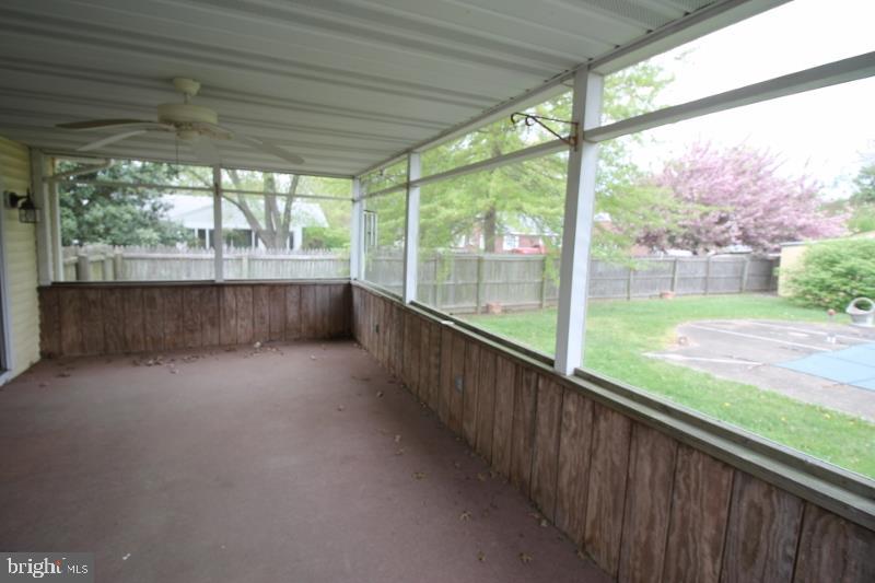 503 Decatur Place Easton, MD 21601 - Photo 27 of 39 Screened porch