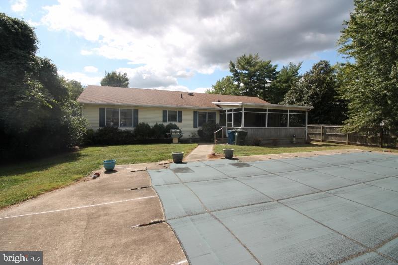 503 Decatur Place Easton, MD 21601 - Photo 28 of 39 Pool area