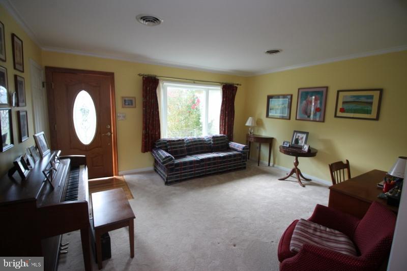 503 Decatur Place Easton, MD 21601 - Photo 10 of 39 Living room