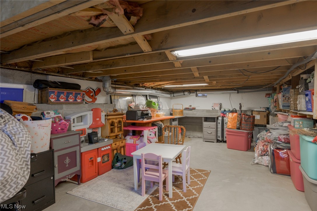 1165 Meadowview Road Kent, OH 44240 - Photo 30 of 40 Basement with a workshop area