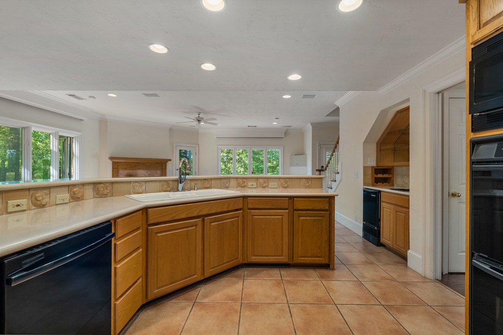 7249 Leighton Road Columbus, GA 31904 - Photo 16 of 52 Kitchen