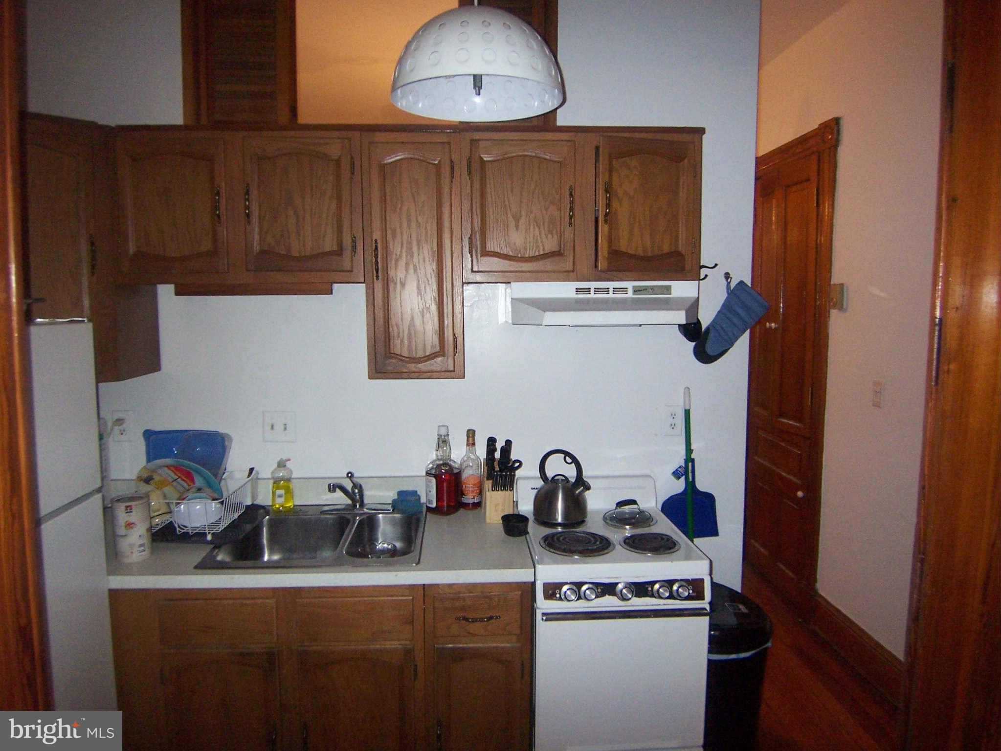 109 5th Street Southeast Washington, DC 20003 - Photo 5 of 23 Kitchen