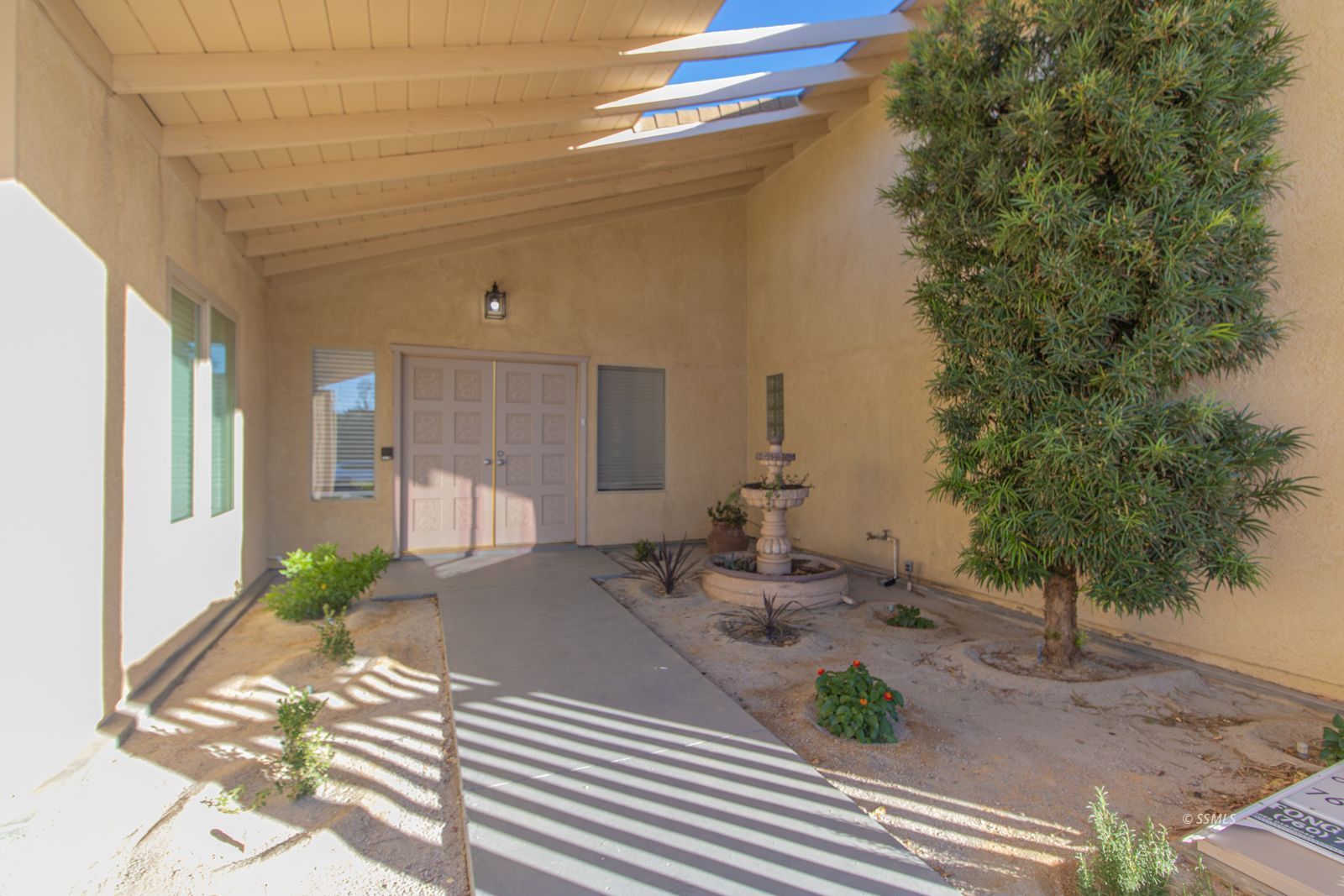 1018 North Sierra View Street Ridgecrest, CA 93555 - Photo 4 of 50