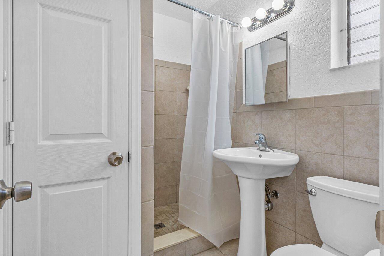 751 Hummingbird Way, Unit 1 North Palm Beach, FL 33408 - Photo 10 of 22 012-751HummingbirdWay-Unit1-NorthPalmBea