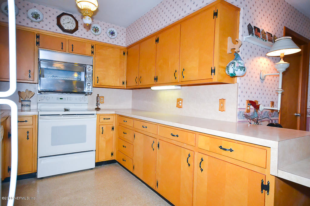 6170 Bartram Road Jacksonville, FL 32216 - Photo 11 of 26 Lots of cabinets