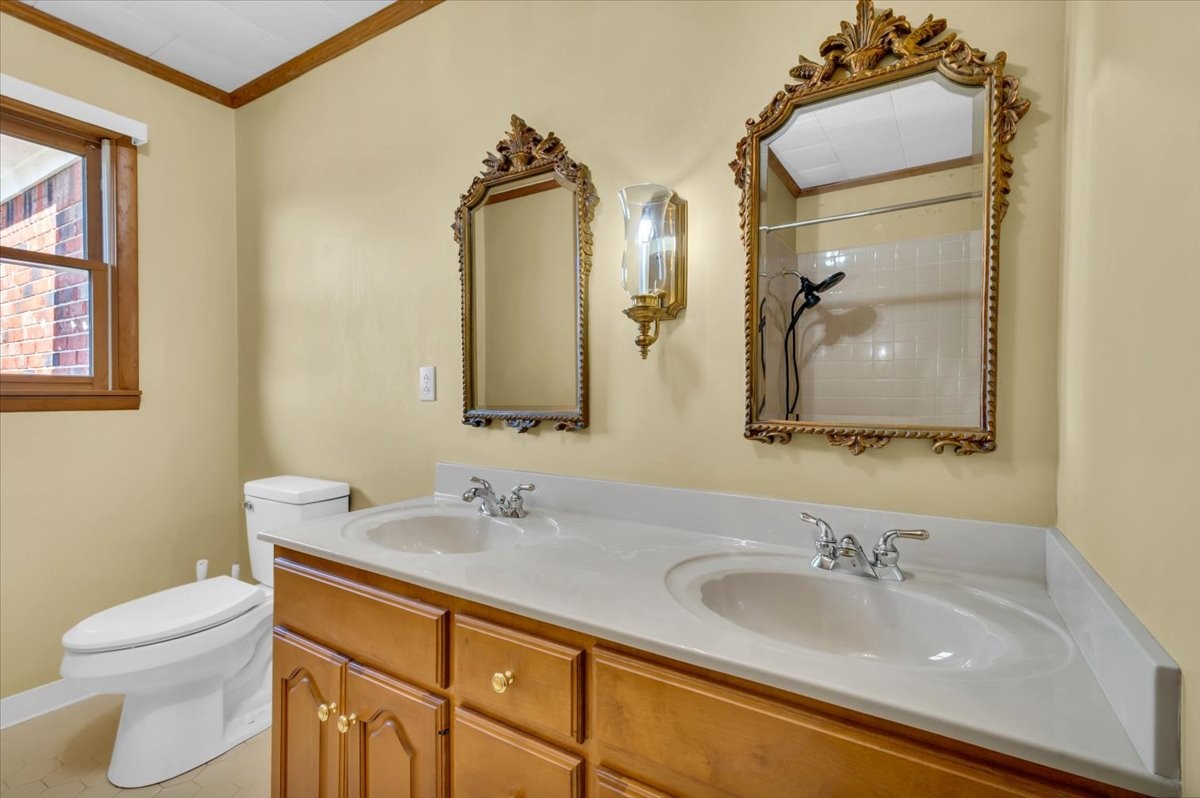 1867 Shellsford Road McMinnville, TN 37110 - Photo 14 of 23