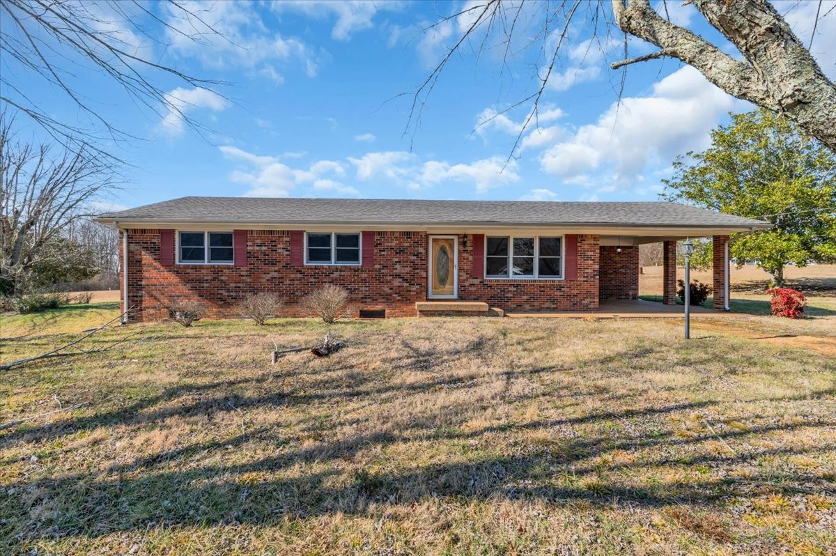 1867 Shellsford Road McMinnville, TN 37110 - Photo 2 of 23