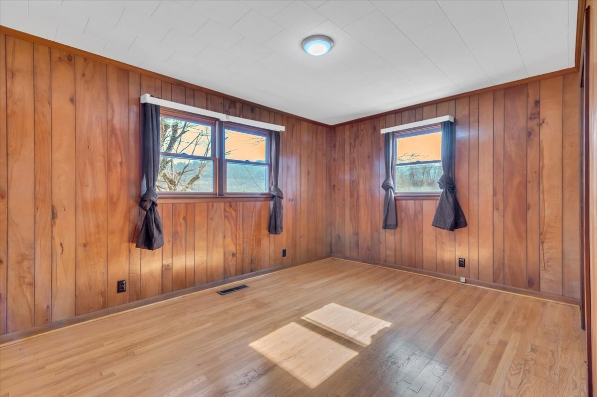 1867 Shellsford Road McMinnville, TN 37110 - Photo 5 of 23