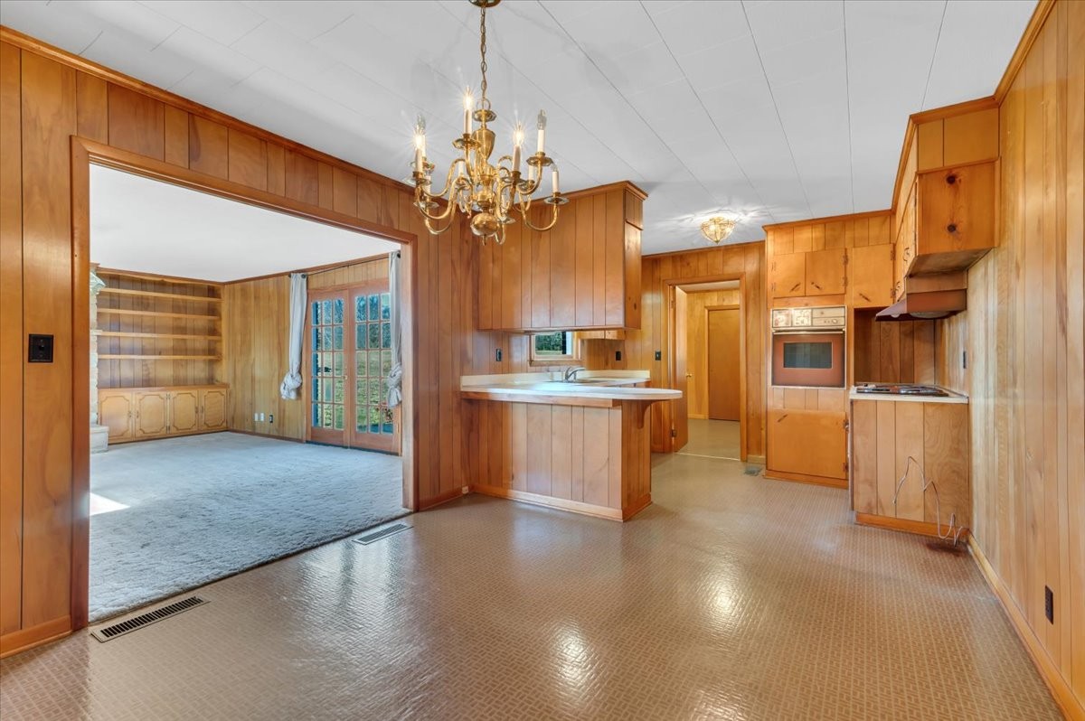 1867 Shellsford Road McMinnville, TN 37110 - Photo 8 of 23