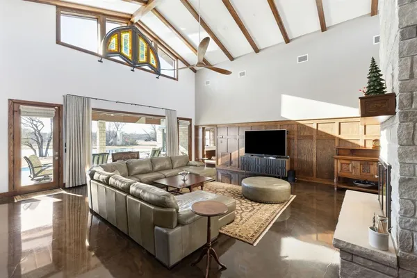 $3,399,000 | 1818 County Road 1151, Cumby, TX 75433