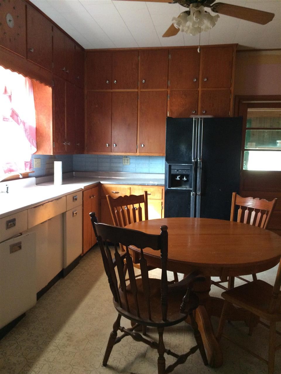 1409 Lima Road Kendallville, IN 46755 - Photo 2 of 21
