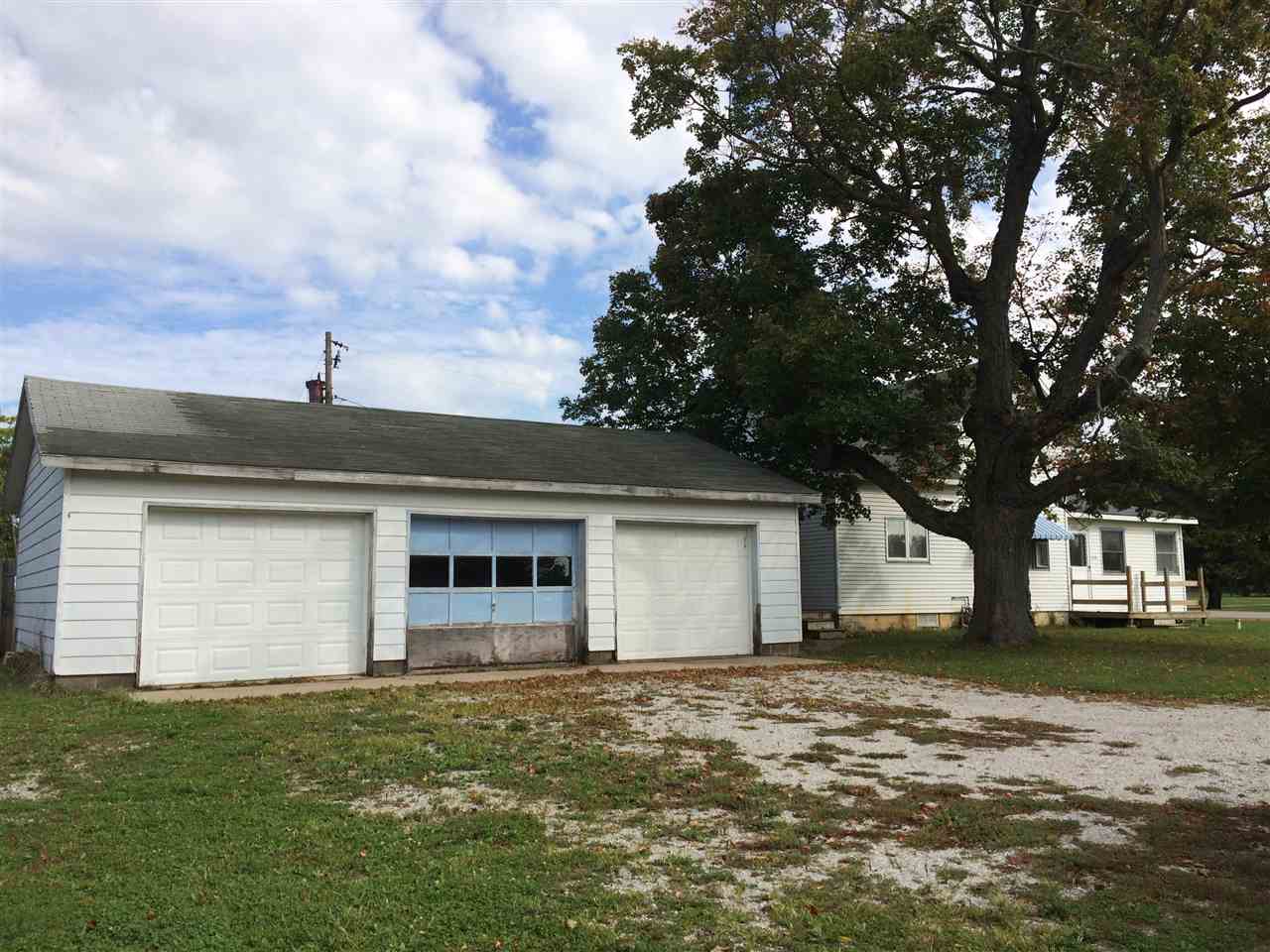 1409 Lima Road Kendallville, IN 46755 - Photo 4 of 21
