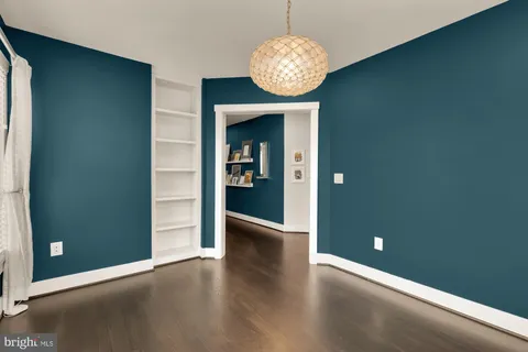 $2,750,000 | 3701-38 38th Street North, Arlington, VA 22207