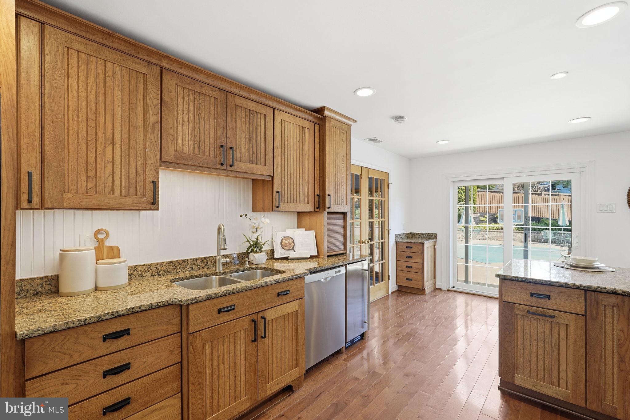 2423 Rocky Branch Road Vienna, VA 22181 - Photo 5 of 46 Dishwasher and ice maker