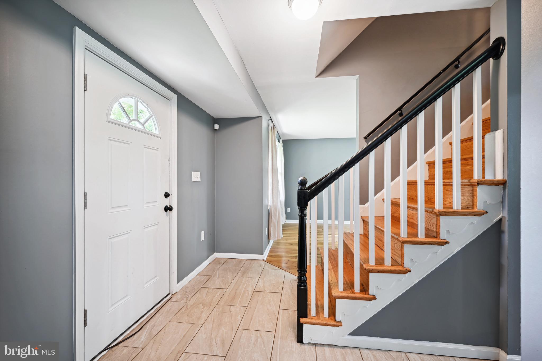 204 Mowbray Road Silver Spring, MD 20904 - Photo 2 of 23