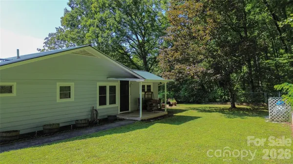 $250,000 | 454 Hummingbird Lane, Franklin, NC 28734