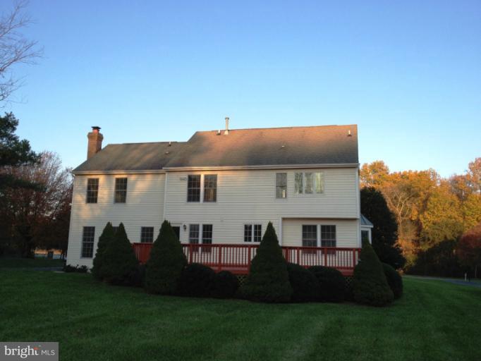 19830 Falling Spring Court Gaithersburg, MD 20882 - Photo 11 of 14 Exterior (Rear)
