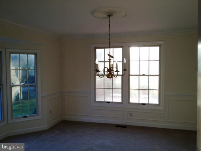 19830 Falling Spring Court Gaithersburg, MD 20882 - Photo 13 of 14 Dining Room