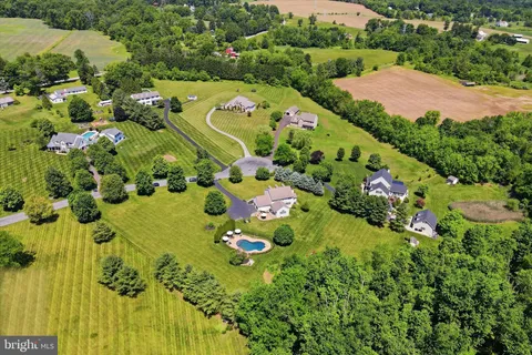 $799,000 | 205 Maplewood Drive, Phoenixville, PA 19460