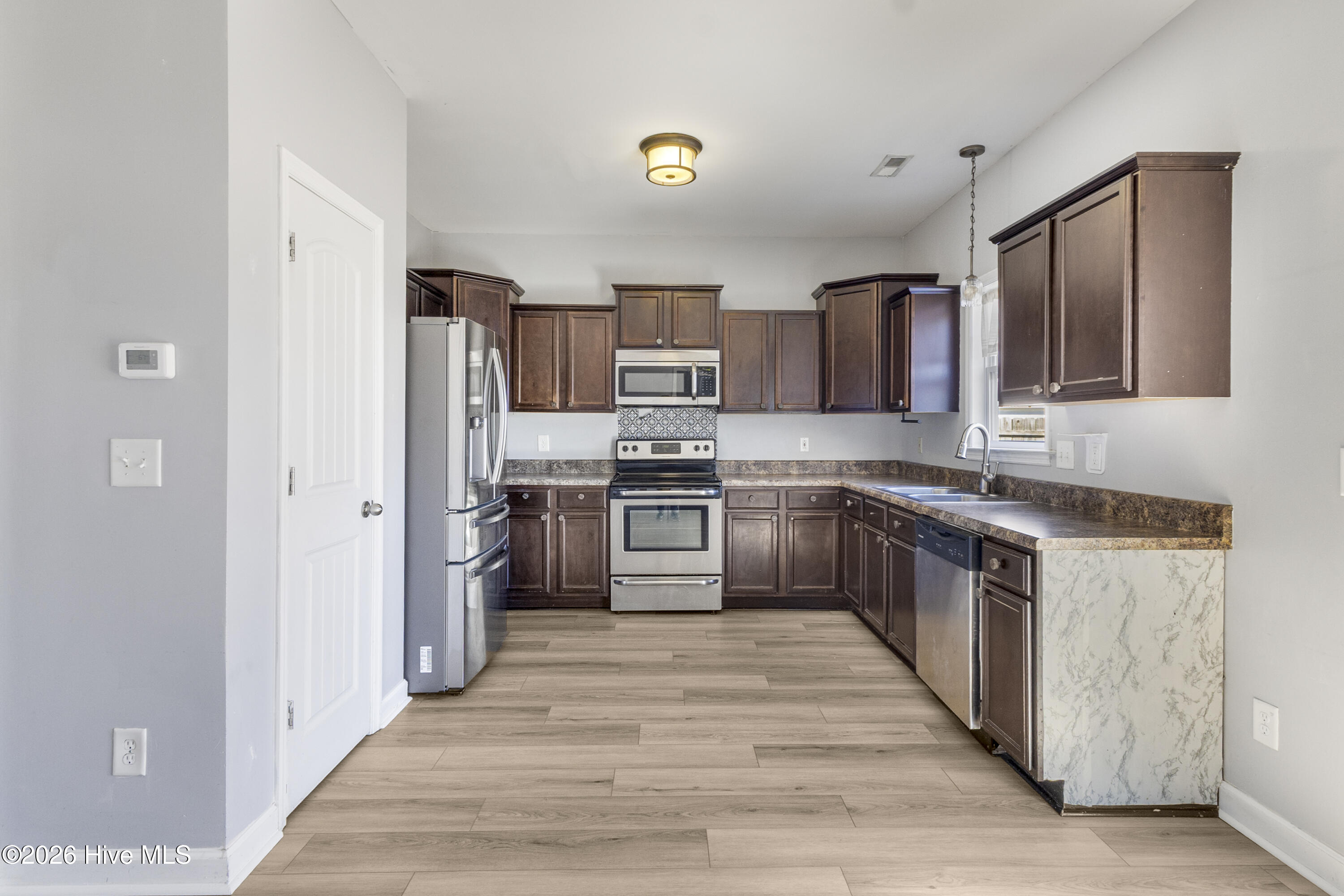 501 New Hanover Trail Jacksonville, NC 28546 - Photo 6 of 39 IMG_2922