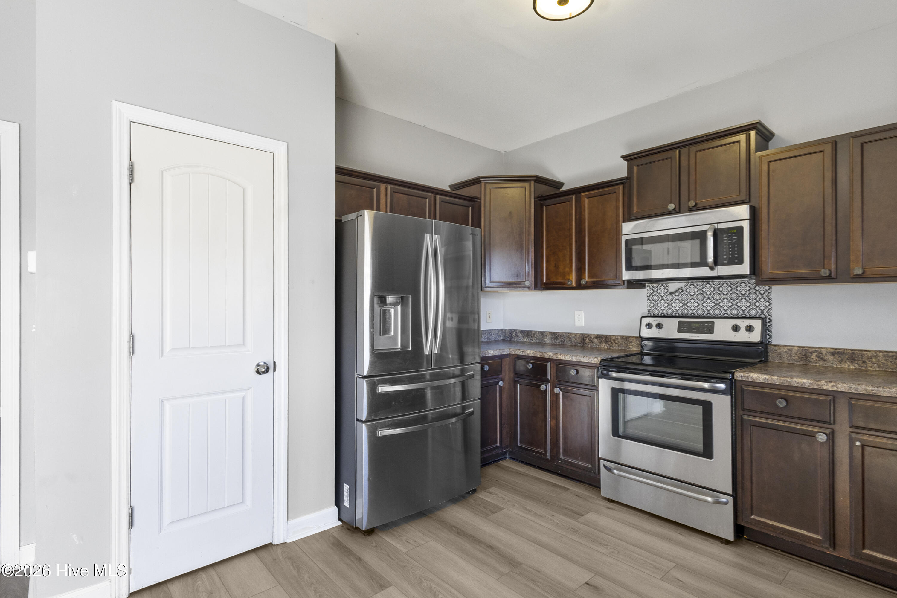 501 New Hanover Trail Jacksonville, NC 28546 - Photo 7 of 39 IMG_2925