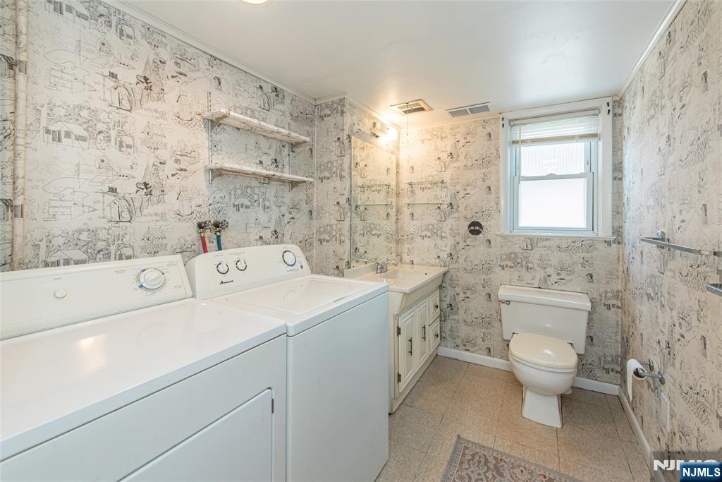 717 Alps Road Wayne, NJ 07470 - Photo 13 of 19