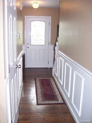 1110 East Fairview Lane Rochester, MI 48306 - Photo 3 of 17 Lovely Hallways