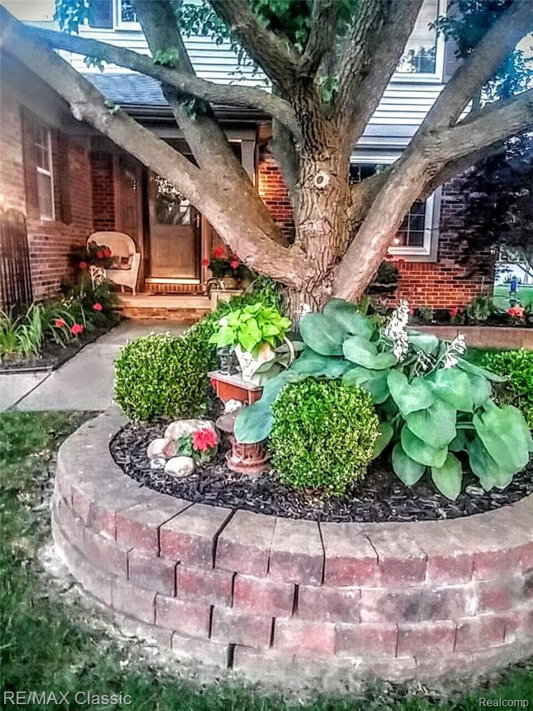 2283 Cranbrook Road Canton, MI 48188 - Photo 2 of 36 0622162115b.jpg