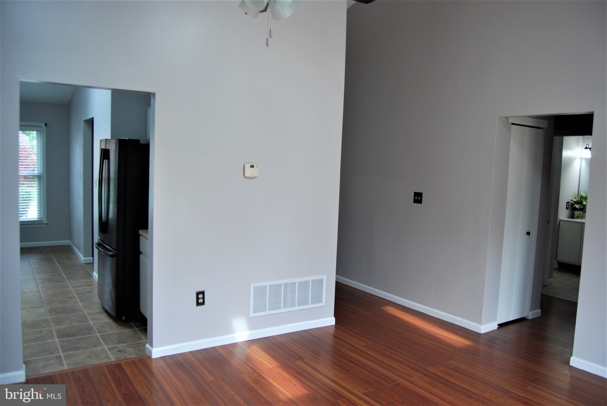 1013 Rill Road Reading, PA 19606 - Photo 11 of 26 Livingroom, kitchen hallway view