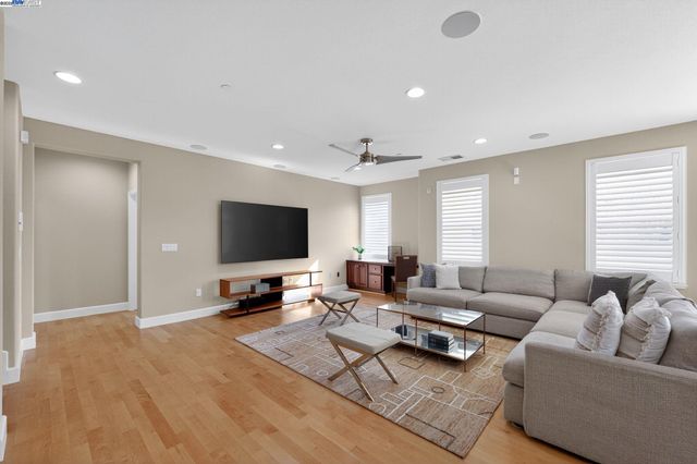 $1,280,000 | 3231 Central Parkway, Dublin, CA 94568