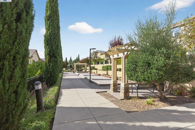 $1,280,000 | 3231 Central Parkway, Dublin, CA 94568