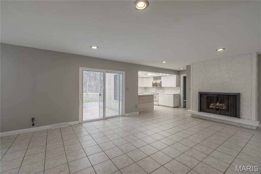 149 Rue Grand Drive Lake St. Louis, MO 63367 - Photo 2 of 39