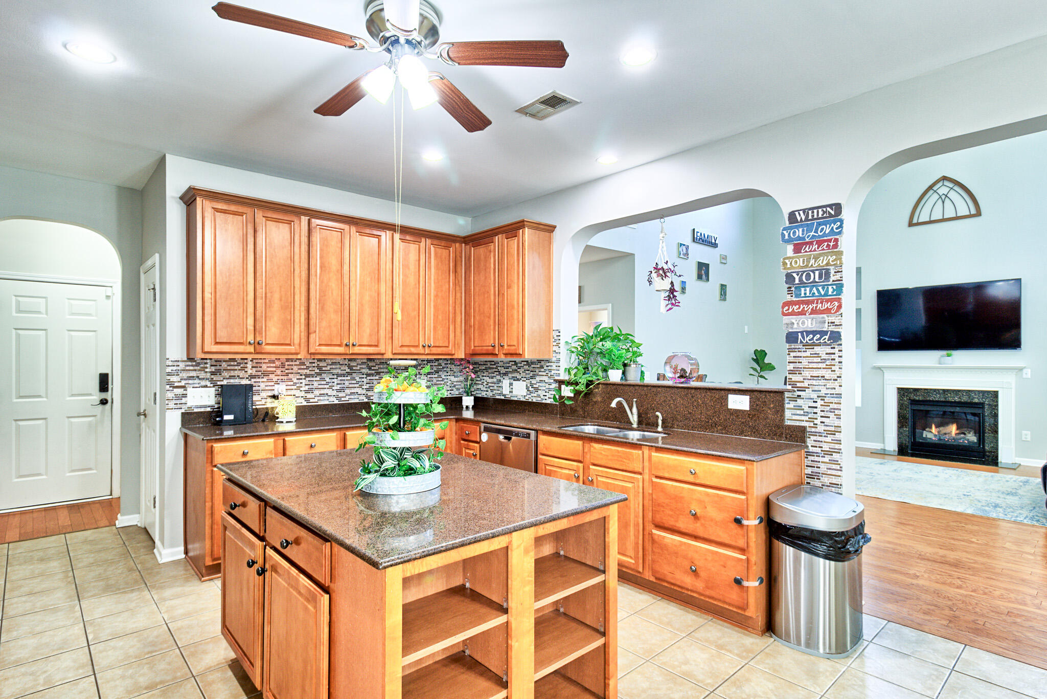 407 Decatur Drive Summerville, SC 29486 - Photo 22 of 44 Kitchen