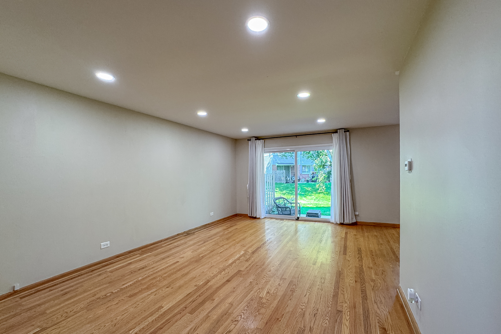 416 Swallow Lane Deerfield, IL 60015 - Photo 5 of 29