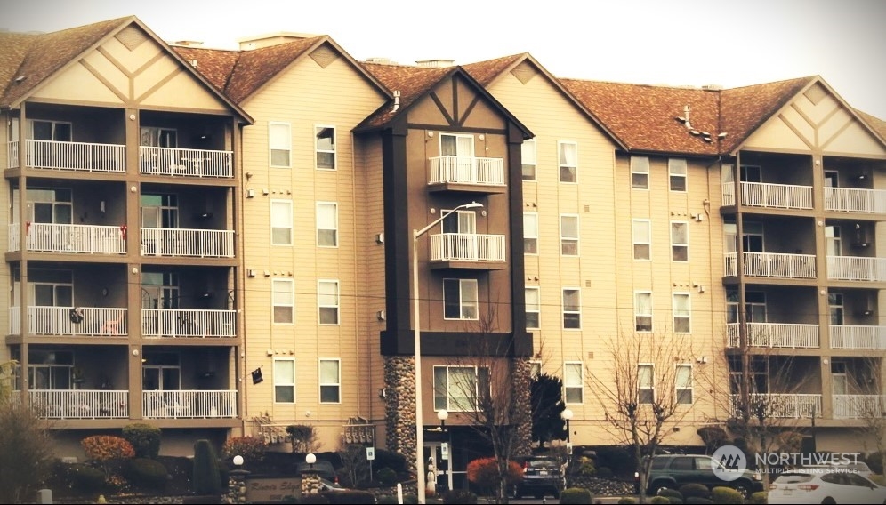 1548 River Road, Unit 208 Longview, WA 98632 - Photo 1 of 12 Gallery Image 1