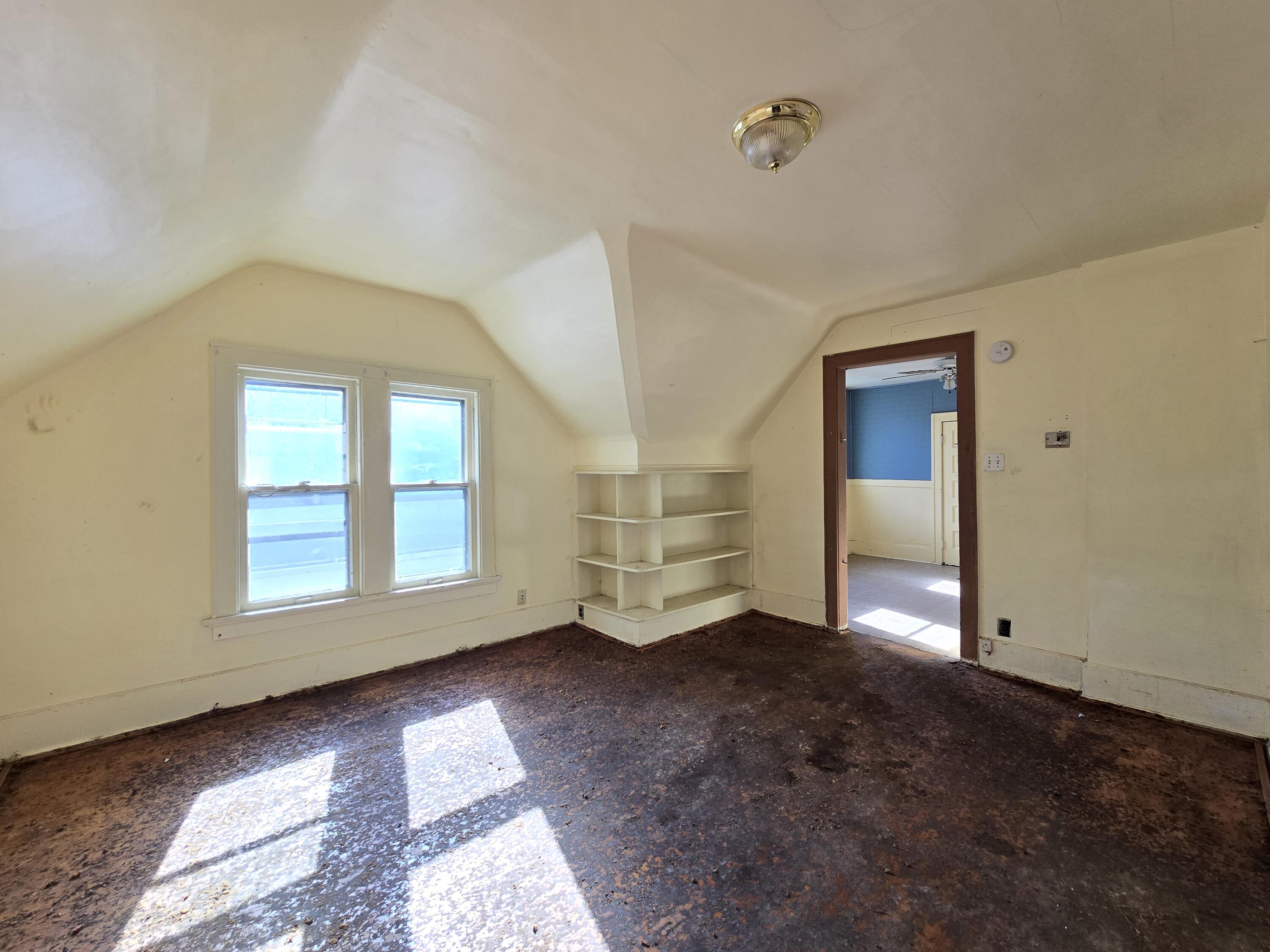1929 North 18th Street Milwaukee, WI 53205 - Photo 24 of 40 Upper Living Room