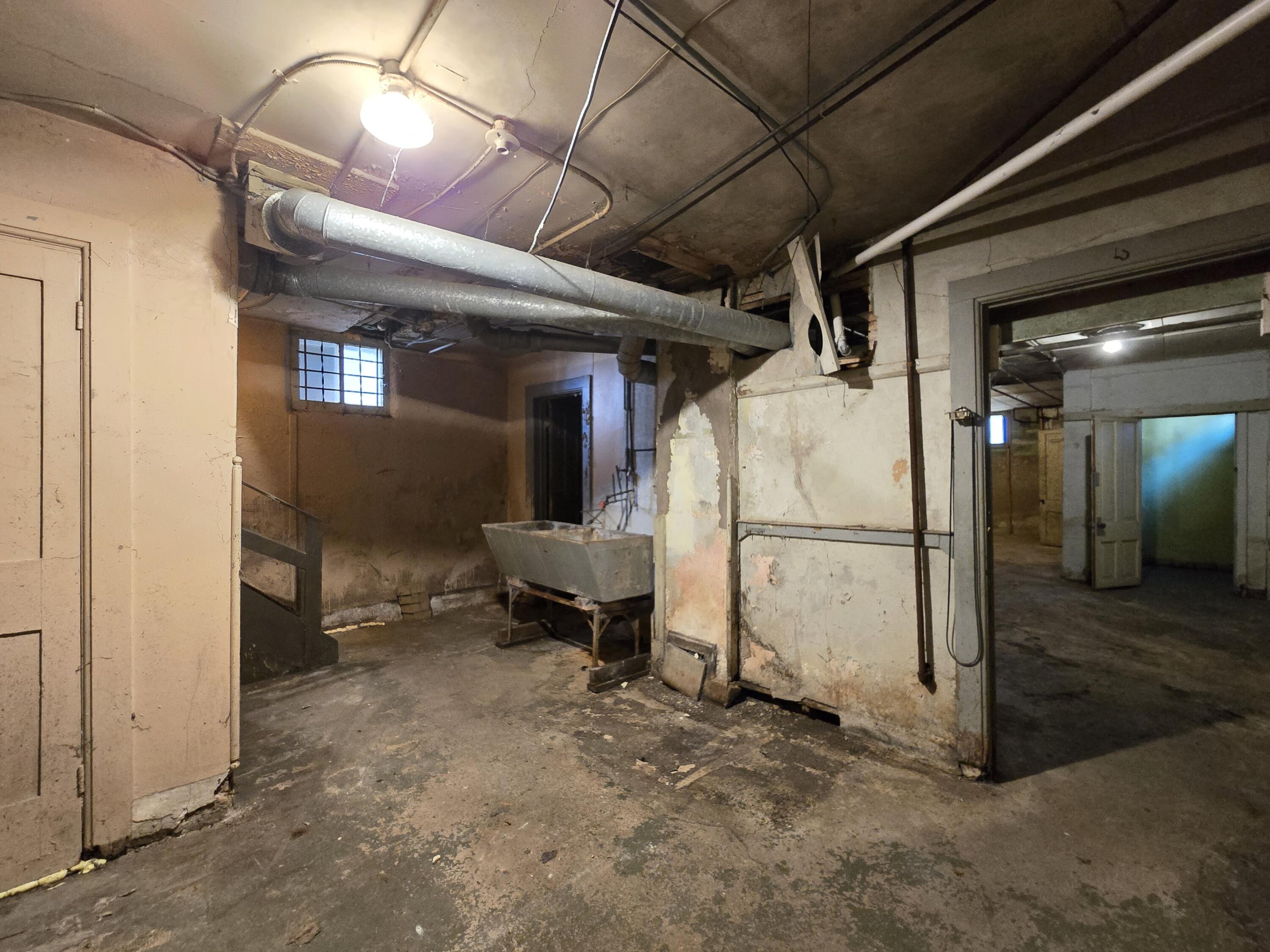 1929 North 18th Street Milwaukee, WI 53205 - Photo 32 of 40 Basement