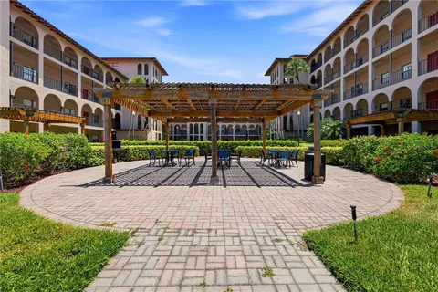 $270,000 | 6150 Gulfport Boulevard South, Unit 208, Gulfport, FL 33707