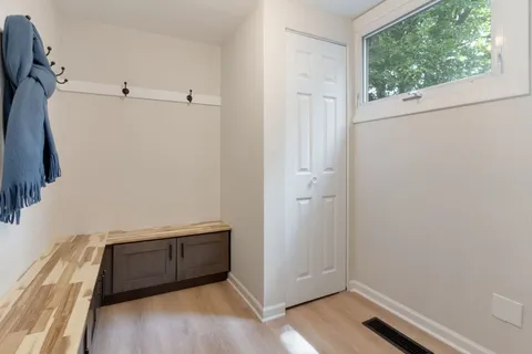 $425,000 | 810 Leamington Avenue, Wilmette, IL 60091