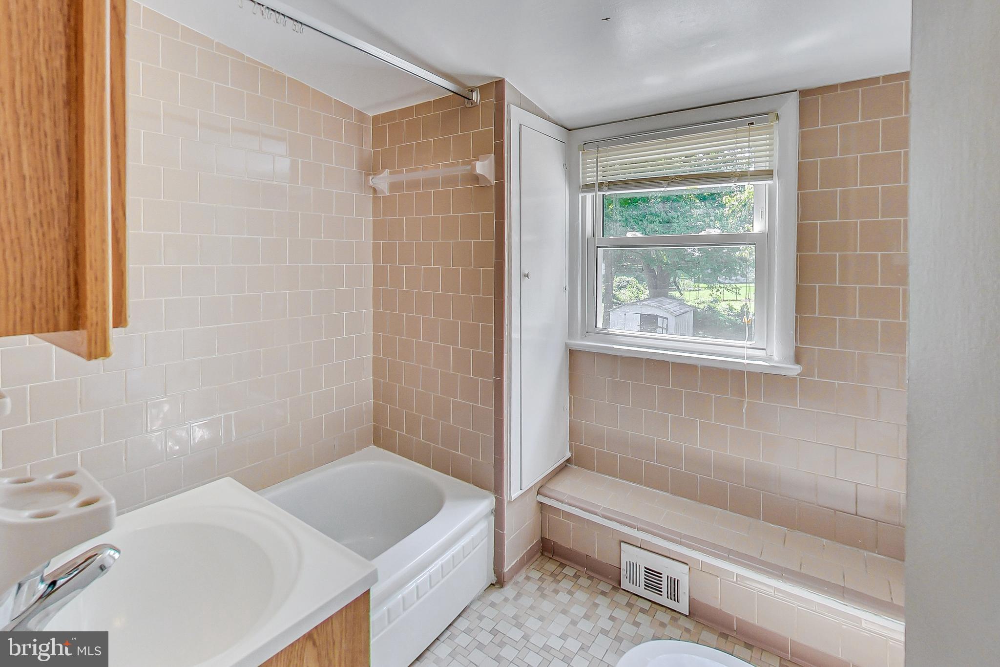 6641 Barrett Road Falls Church, VA 22042 - Photo 25 of 50