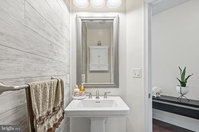 $925,000 | 3621 Wagner Lane, Chester Springs, PA 19425